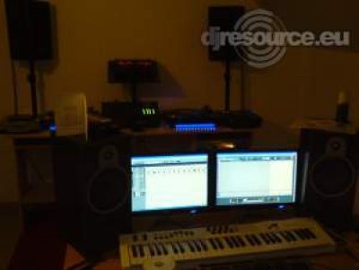 Our MEMBERS can Enlarge : huge's DJ-Booth